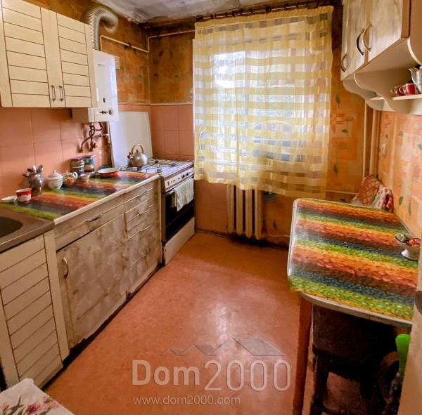 Продам трехкомнатную квартиру - ул. Степана Бандери, г. Ровно (10692-542) | Dom2000.com
