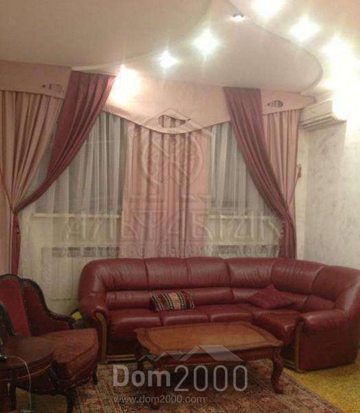 Продам 3-кімнатну квартиру - Кропивницкого ул., Печерський (3686-736) | Dom2000.com
