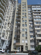 Продам трехкомнатную квартиру - ул. Панаса Мирного, 15, Печерск (10552-858) | Dom2000.com