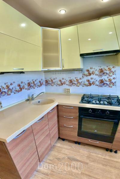 Продам двухкомнатную квартиру - 15-й микрорайон, 24, г. Ангарск (10490-896) | Dom2000.com